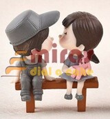 Cake Topper- Couple in Love on the bench in the park