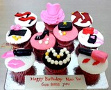 Accessorized Theme Cupcakes - Set of 10