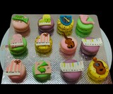 Musical Birthday  (12 macaroons )