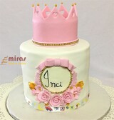 Inci Birthday Tiara Cake