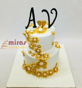 Simple White & Gold Wedding Cake