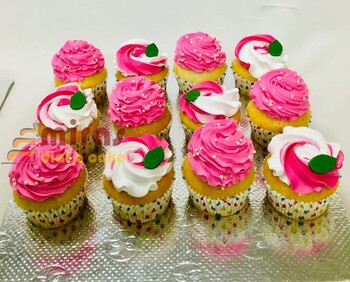 Happy Women's  Day cupcakes