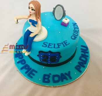 Selfie Queen cake