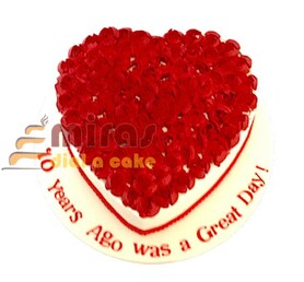Heart shaped Red Roses Cake