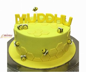Cutie Bee Birthday Cake
