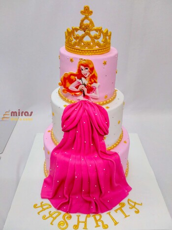 Princess Aurora Birthday Dessert Table ( 5 kg cake, 16 cupcakes, 10 cake pops, 10 cakesicles )