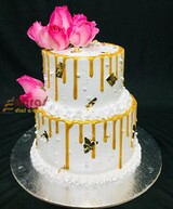 Fresh Cream  with Fresh Flowers Wedding Cake