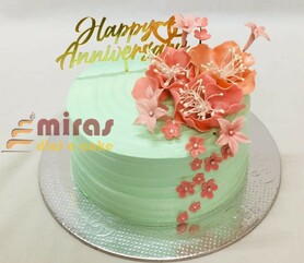 Fresh Cream Floral Anniversary Cake