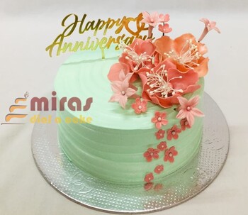 Fresh Cream Floral Anniversary Cake