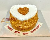 Heart in Butterscotch Cake- 1 Kg